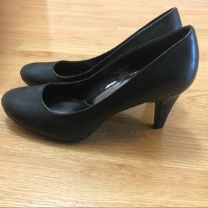 NWOT Merona Black Pumps 11